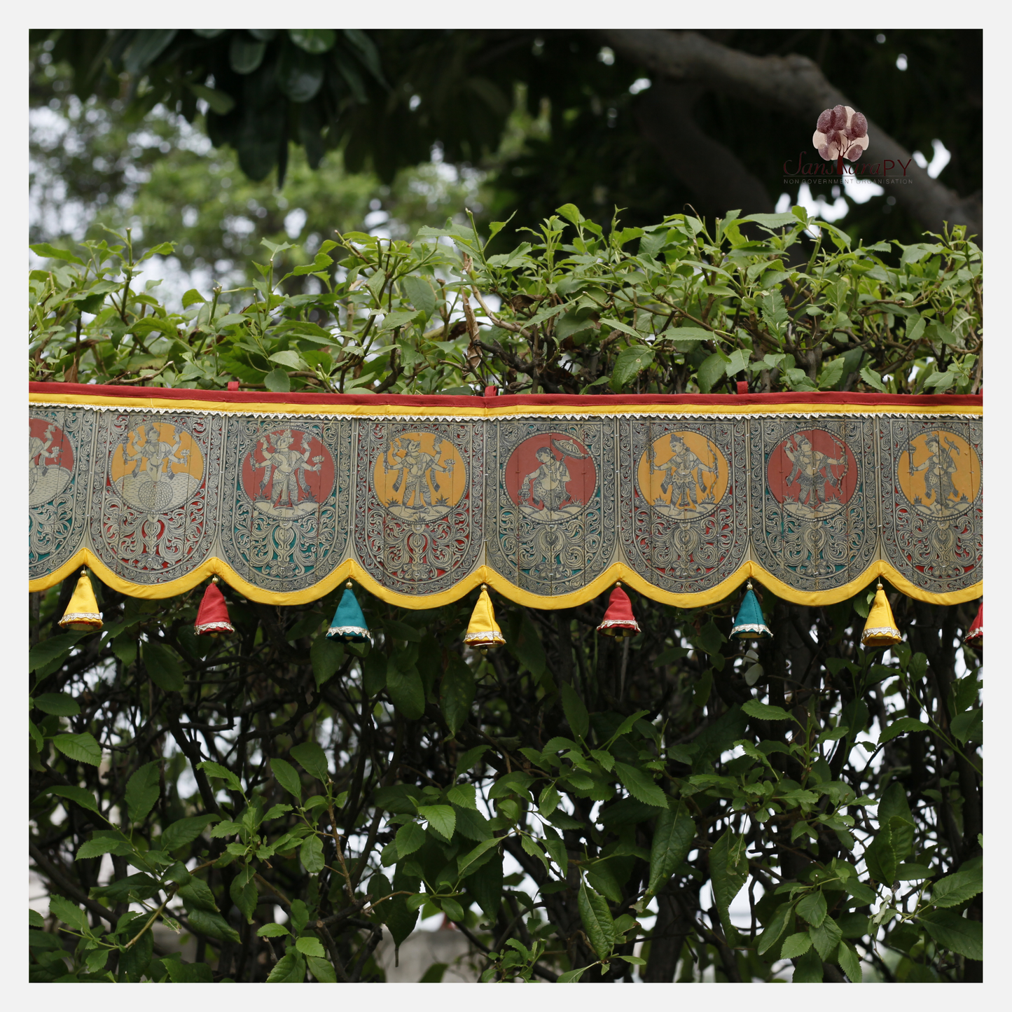 Palm Leaf Etched Bandarwal
