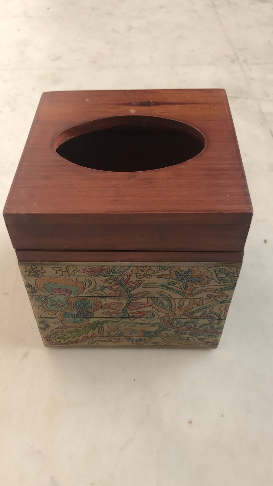 Palm Leaf Square Tissue Boxes, Maroon Color