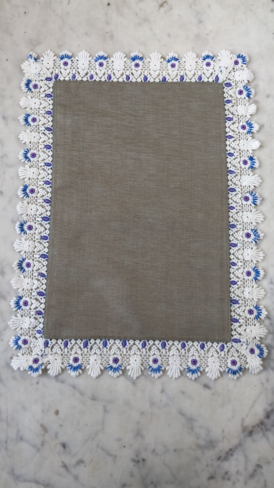 Silk placemats Edged with Embroidery Lace.