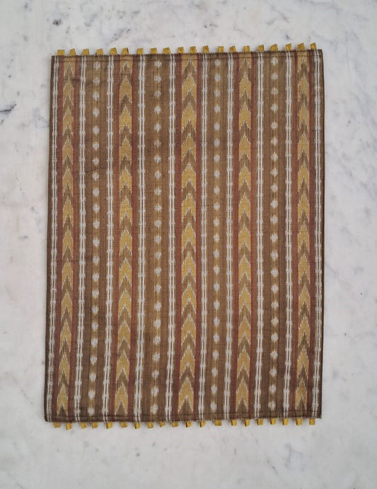 Ikat Placemats Brown & White Color