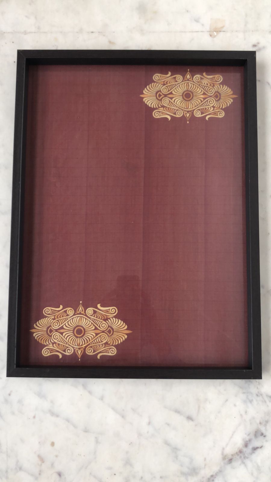 Trays with Straw craft Embellishments, Maroon Color